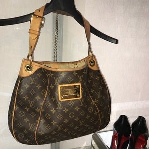 Louis Vuitton Monogram Galliera Gm.
